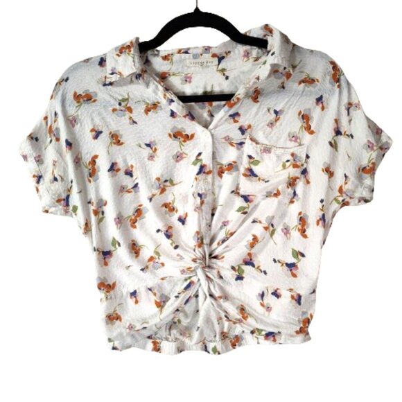 Copper Key Cropped Floral Shirt - Picture 1 of 5